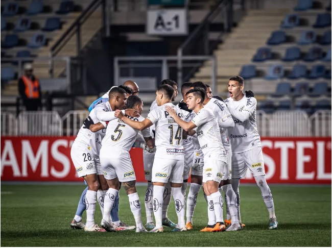 Ângelo, do Santos, diz que foi chamado de macaco em jogo contra o Audax