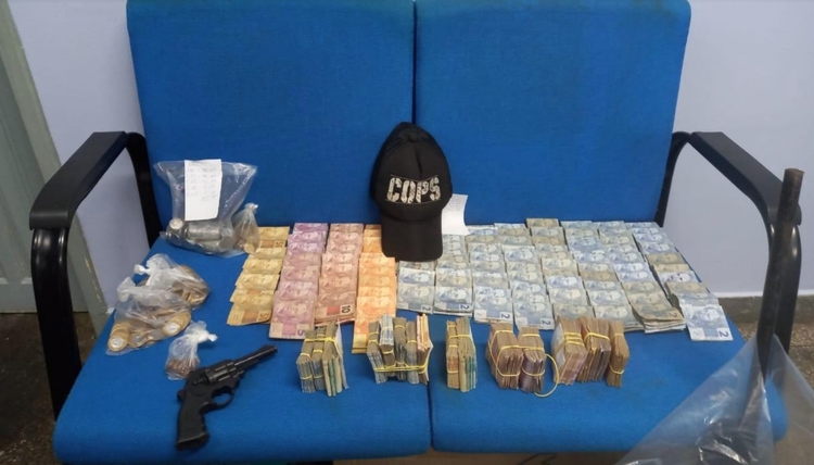 Grupo preso com 'bolada' em dinheiro é transferido para presídio no Amazonas