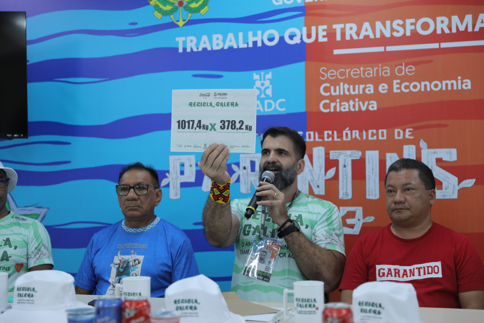 Caprichoso ganha R$ 20 mil ao destinar mais de 1 tonelada de resíduos para reciclagem 