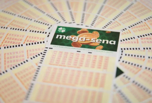 Sorteio de hoje da Mega-Sena pode pagar R$ 50 milhões