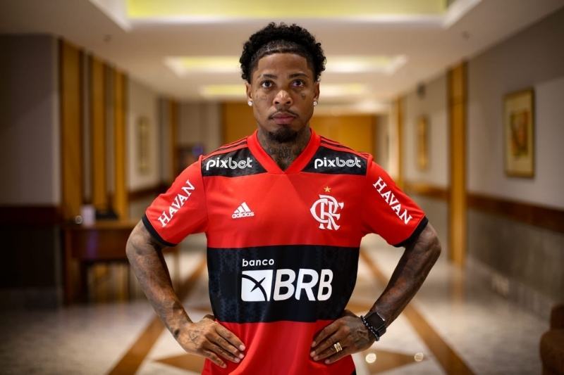Ex-Flamengo, Marinho pede prisão do preparador que agrediu atacante Pedro