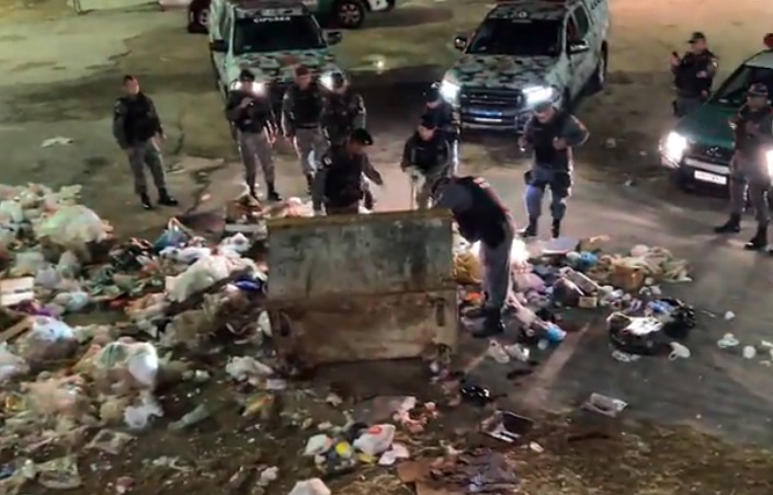 Polícia faz buscas por corpo de jovem após encontrar dedo em lixeira em Manaus