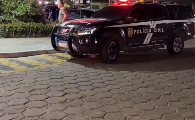 Pistoleiro invade casa e atira em tatuador em Manaus