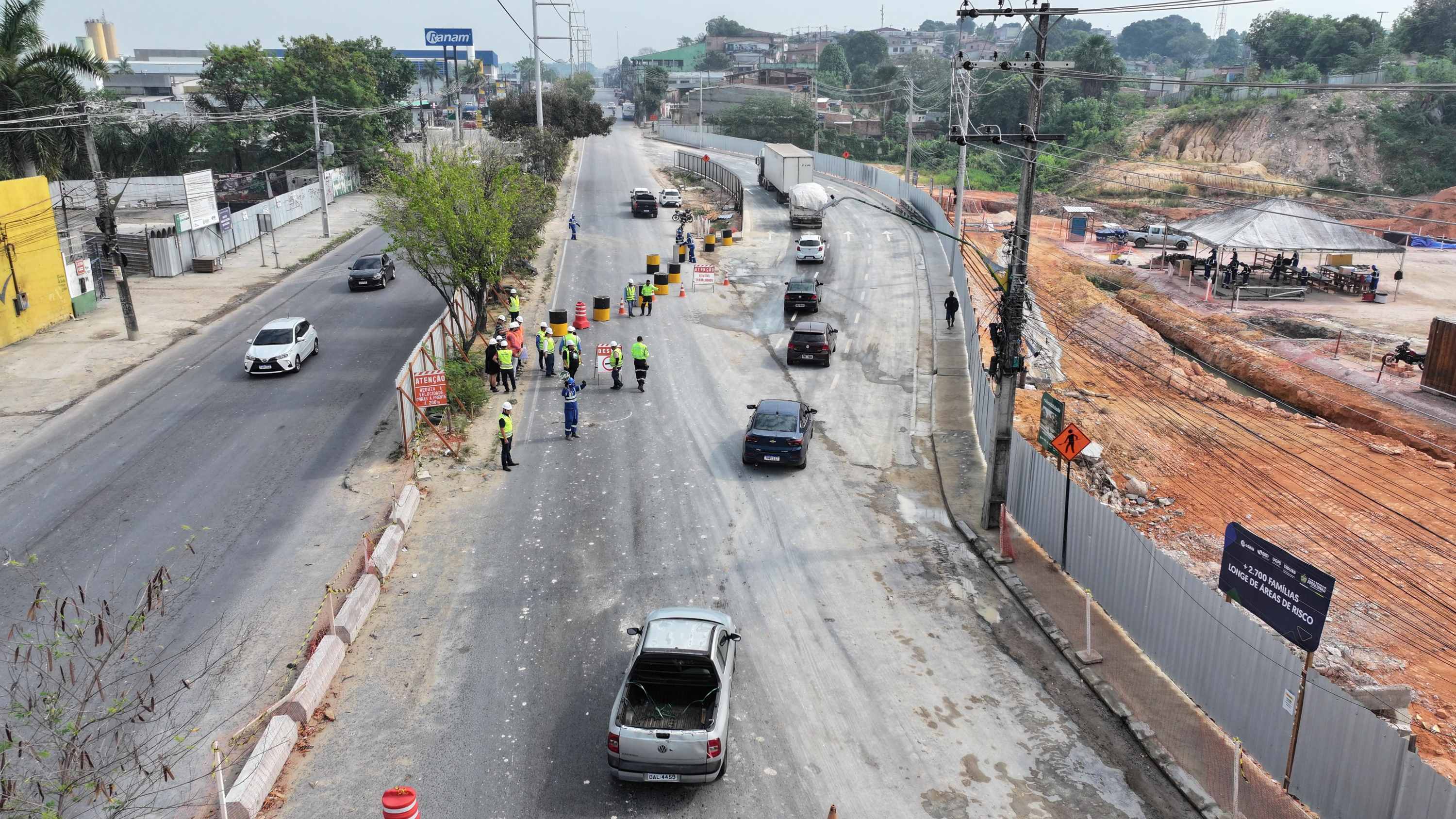 Trecho da Avenida Autaz Mirim é interditado para obras em ponte do Igarapé do 40
