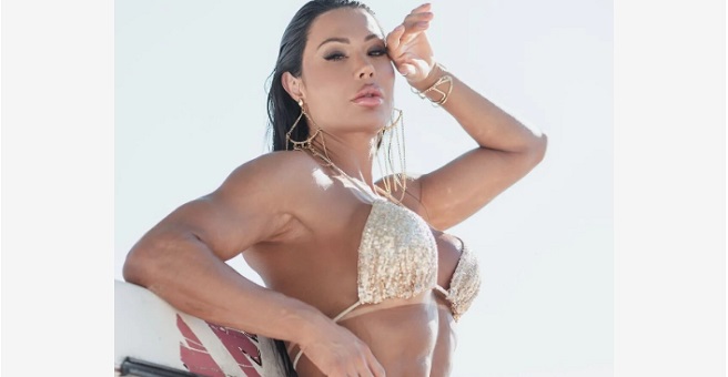 Gracyanne Barbosa desabafa após críticas sobre tamanho de parte íntima