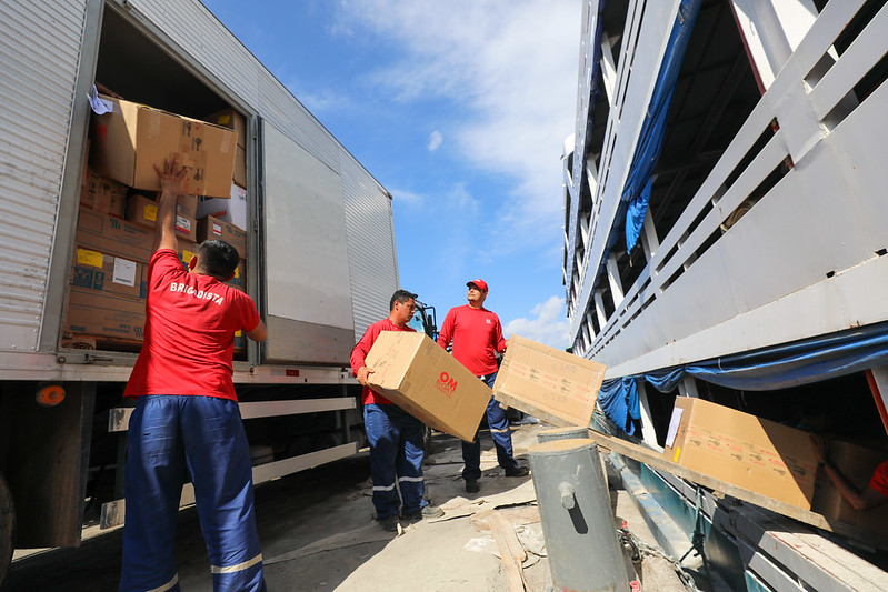 Municípios afetados pela seca já receberam 2,1 mil toneladas de alimentos no Amazonas