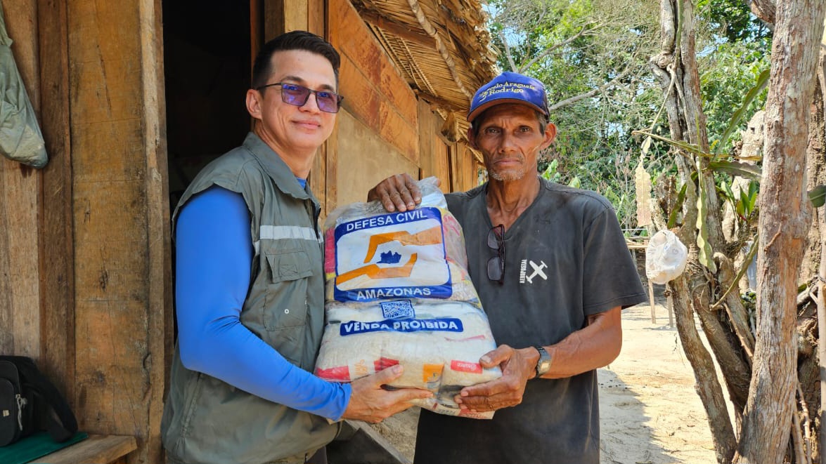 Estiagem 2024: Sema entrega cestas básicas nas RDS do Rio Amapá e do Igapó-Açu