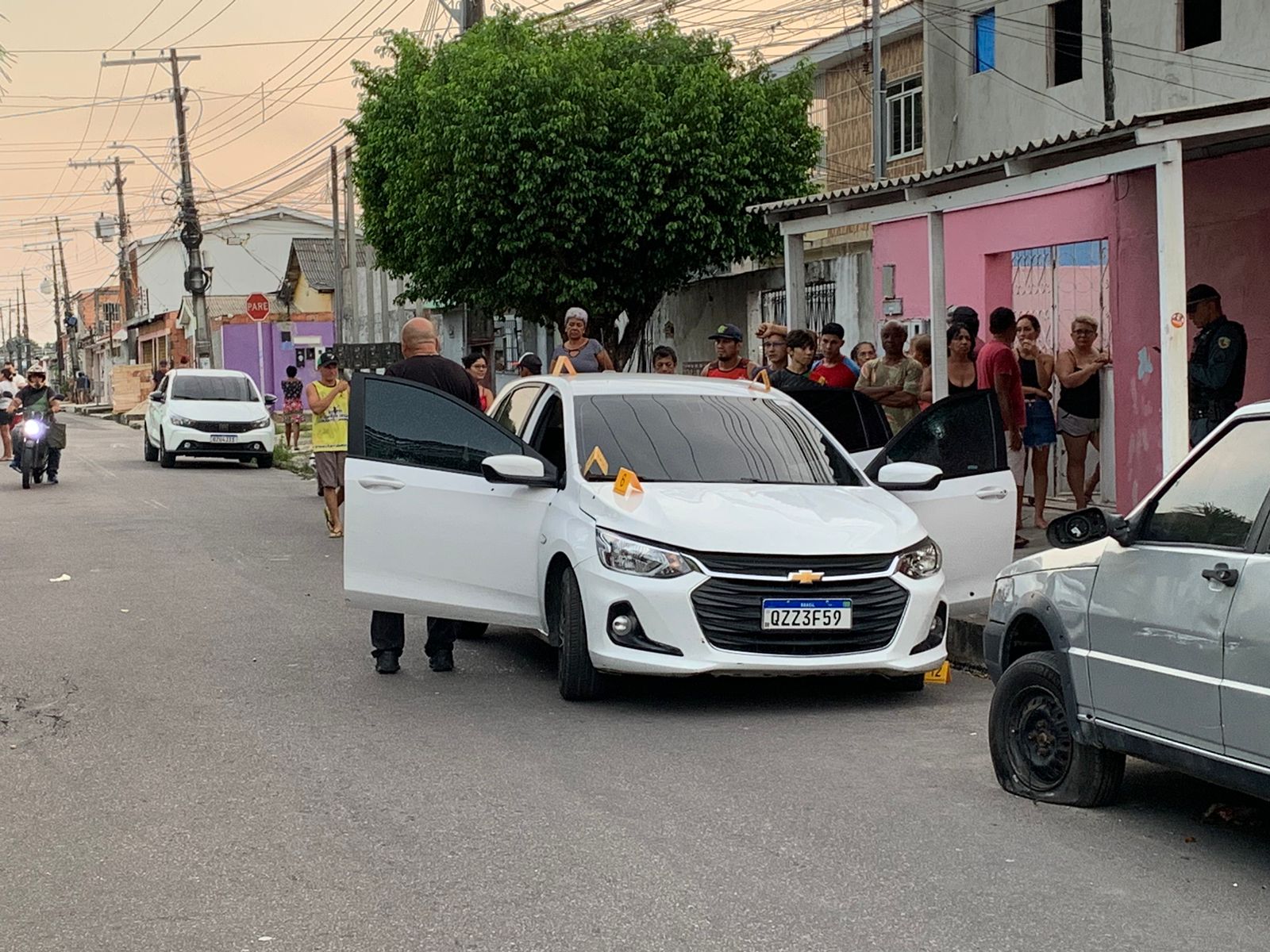 Motorista é morto a tiros ao ser encurralado por criminosos na Cidade Nova