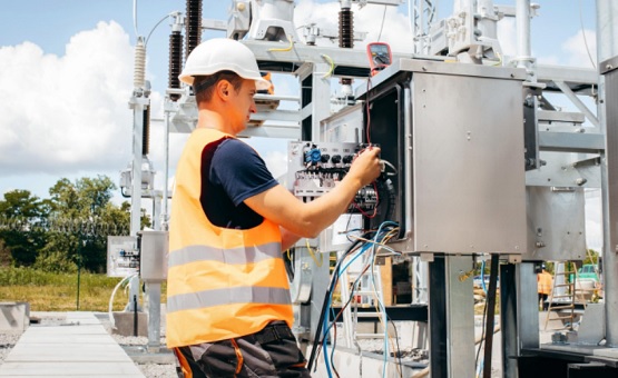 Juíza Jaiza Fraxe declara válida a transferência de controle da Amazonas Energia para Âmbar