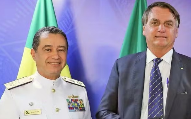 Marinha tinha tanques para possível golpe, revela militar em mensagens encontradas pela PF