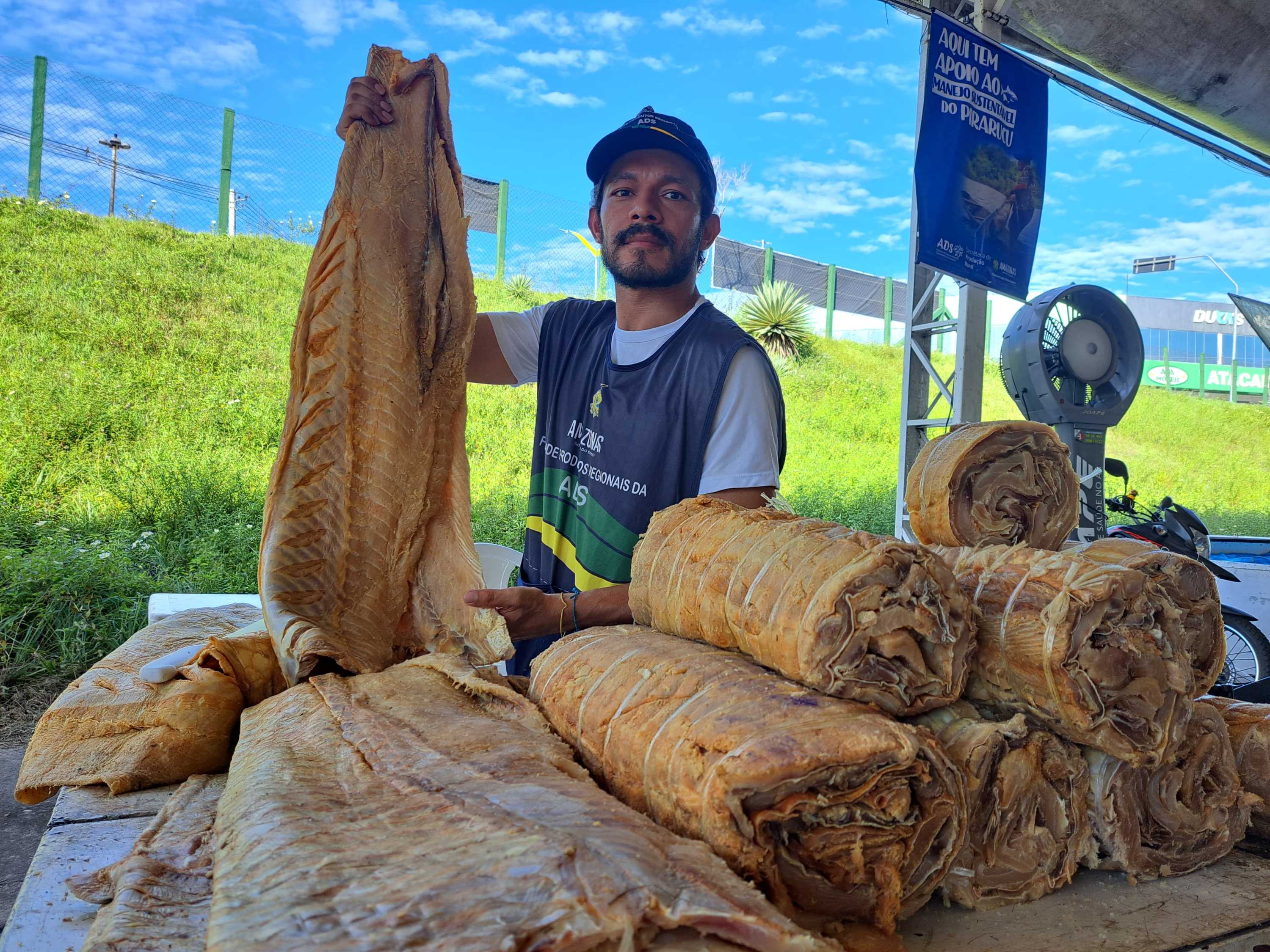 Feirão do Pescado: mais de 8 toneladas de peixe são vendidas no 1º dia em Manaus