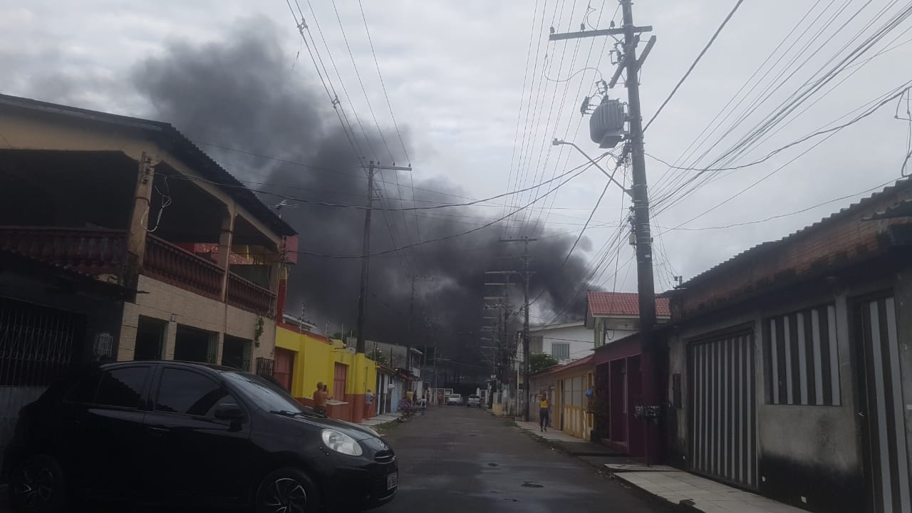 Bairros de Manaus ficam sem energia após incêndio em subestação; saiba quais
