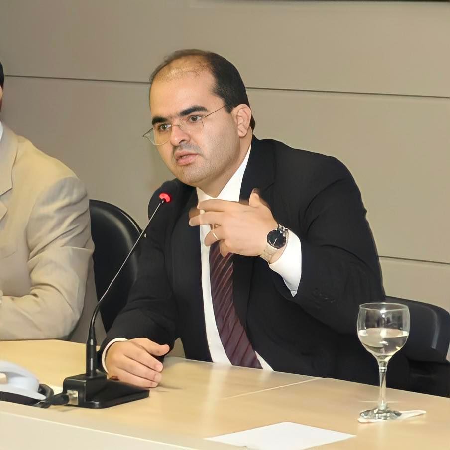 Deputado Ricardo Nicolau cria lei que prevê multa para agressores de mulheres