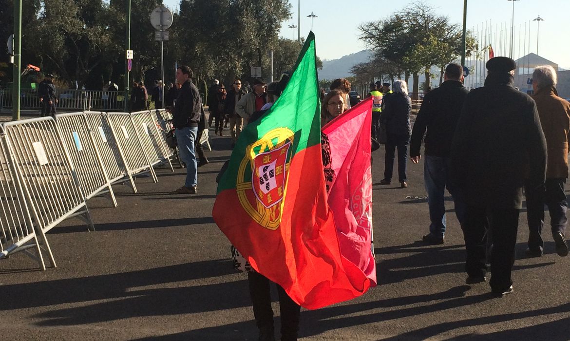Brasileiros poderão tirar cidadania portuguesa pela internet; Saiba mais