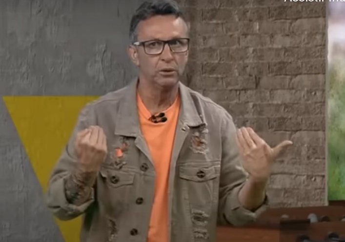 Neto solta o verbo sobre festa de Neymar após derrota do Brasil na Copa