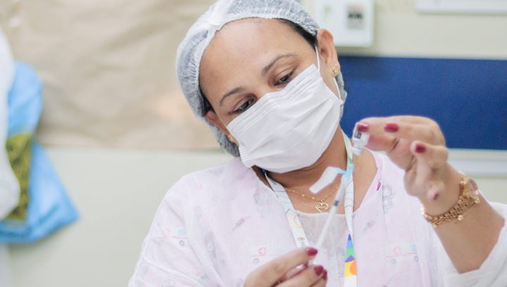 Manaus tem 75 pontos de vacinação contra Covid-19 nesta semana de Natal