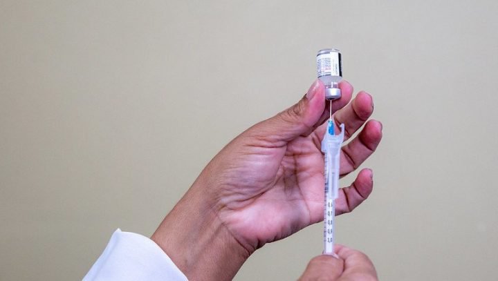 Vacinação contra Covid-19 é retomada após feriado de carnaval em Manaus