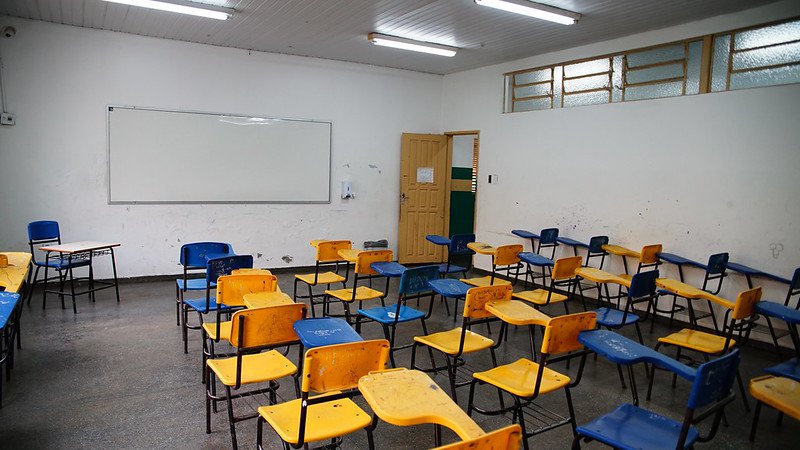Aulas são retomadas em escola que serviu de abrigo após tragédia com 8 mortes em Manaus