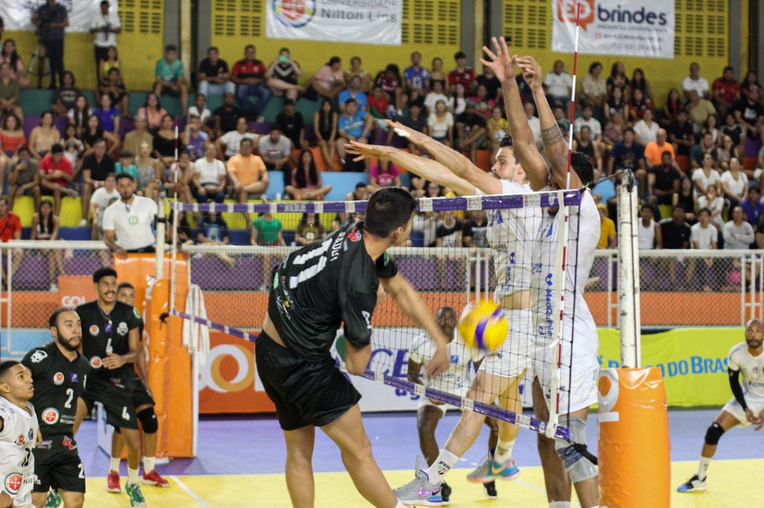 Manaus Vôlei sofre revés na Superliga B de voleibol masculino