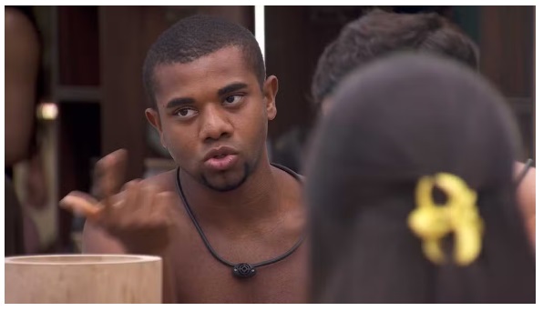 Davi 'negocia' goiabada em troca de pão