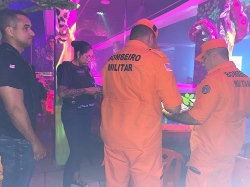 Bares do Negão, da Rose e Pepo House são autuados em Manaus