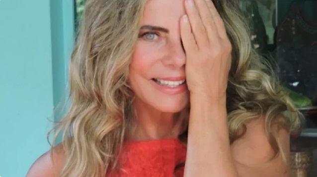 Atriz Bruna Lombardi é internada em São Paulo