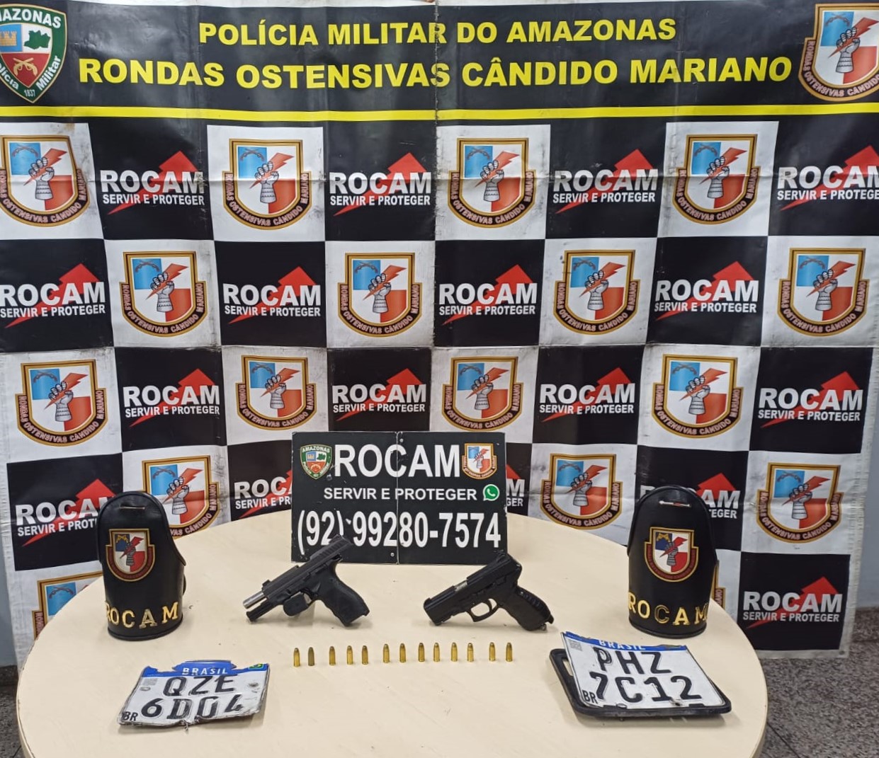 Dois homens são presos e adolescente é apreendido suspeitos de assaltar café da manhã no Alvorada