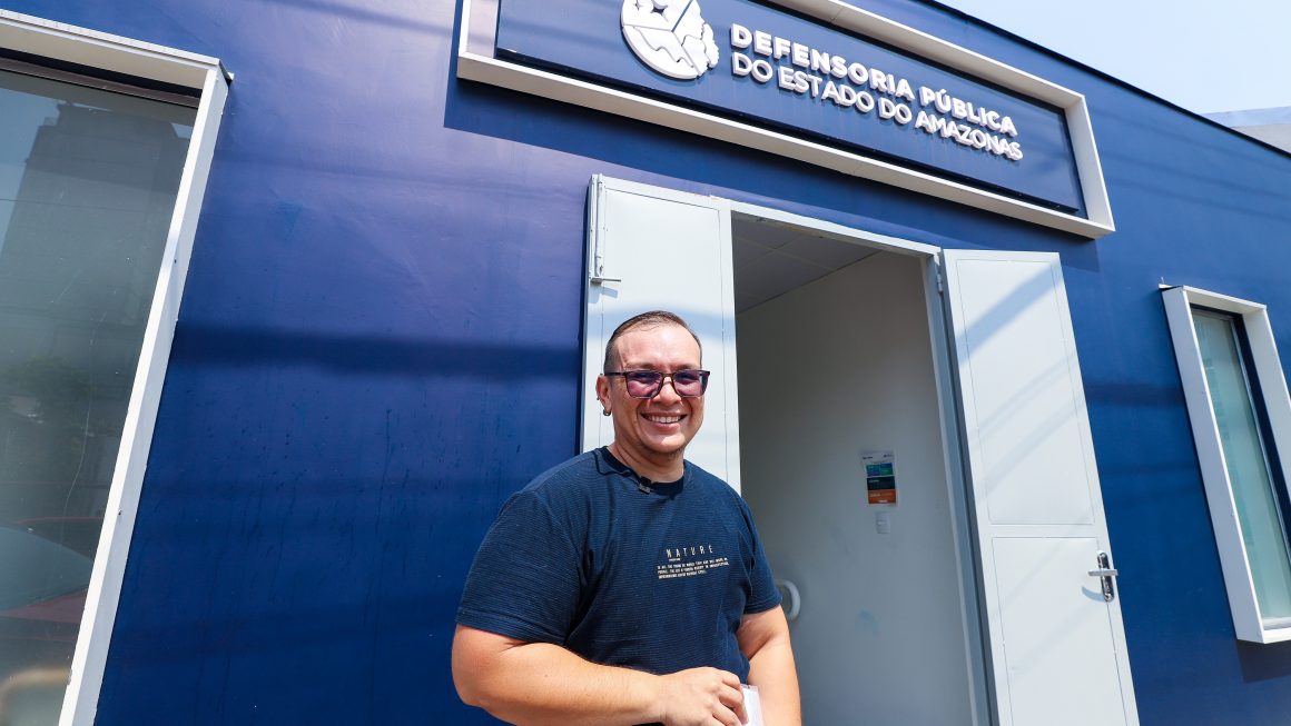 Homem trans consegue realizar mastectomia que havia sido negada por plano de saúde em Manaus