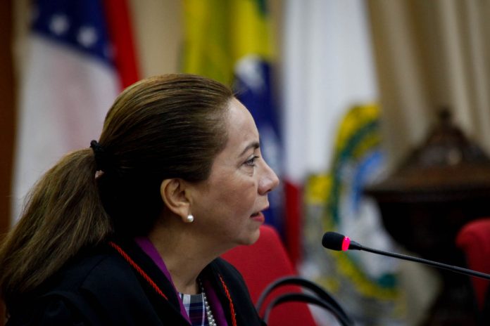 Servidor inativo deve provar direito a receber proventos de nova carreira se esta foi reestruturada