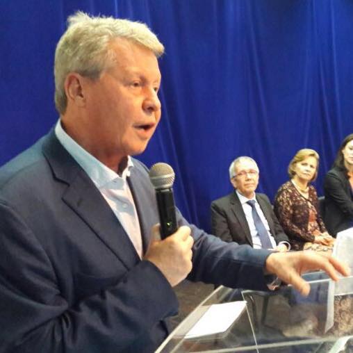 Arthur Virgílio diz que não abre mão de participar das prévias para presidência