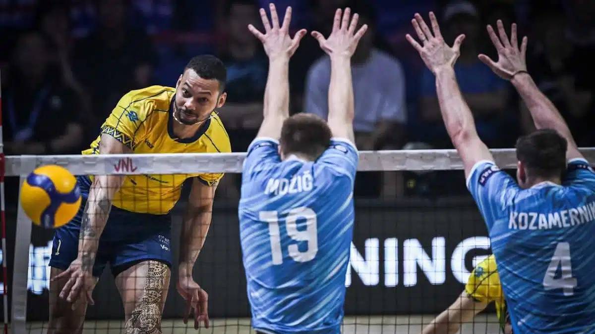 Brasil atropela a Eslovênia e conquista medalha de bronze na Liga das Nações de Vôlei