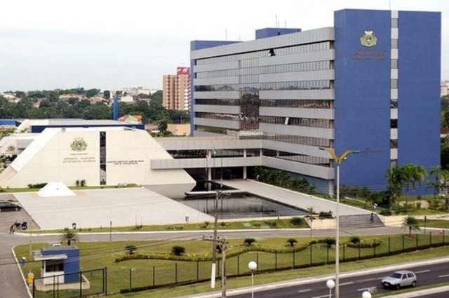 Servidores da Aleam recebem aumento salarial de 38%