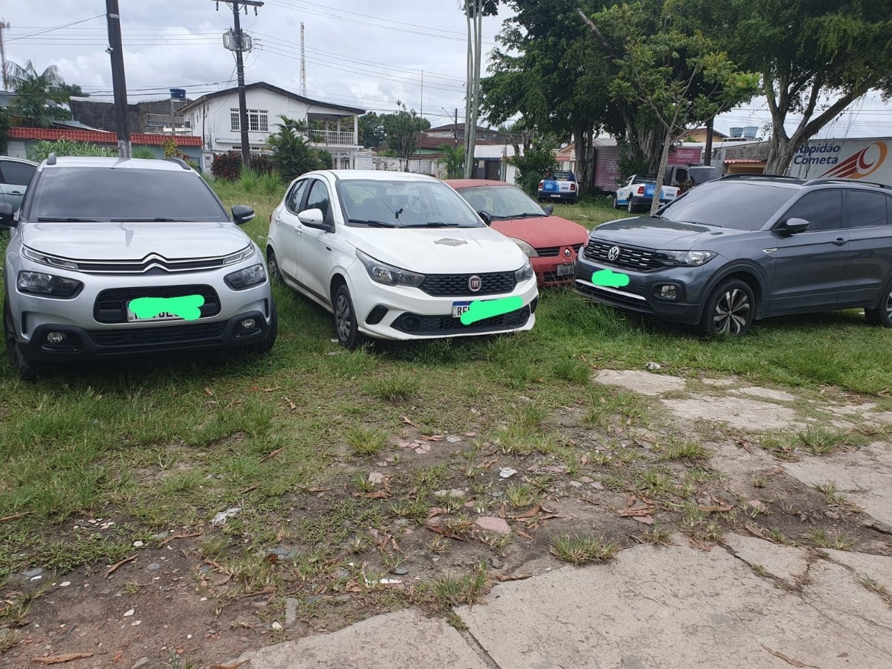 Três carros furtados de locadora são apreendidos em Manaus