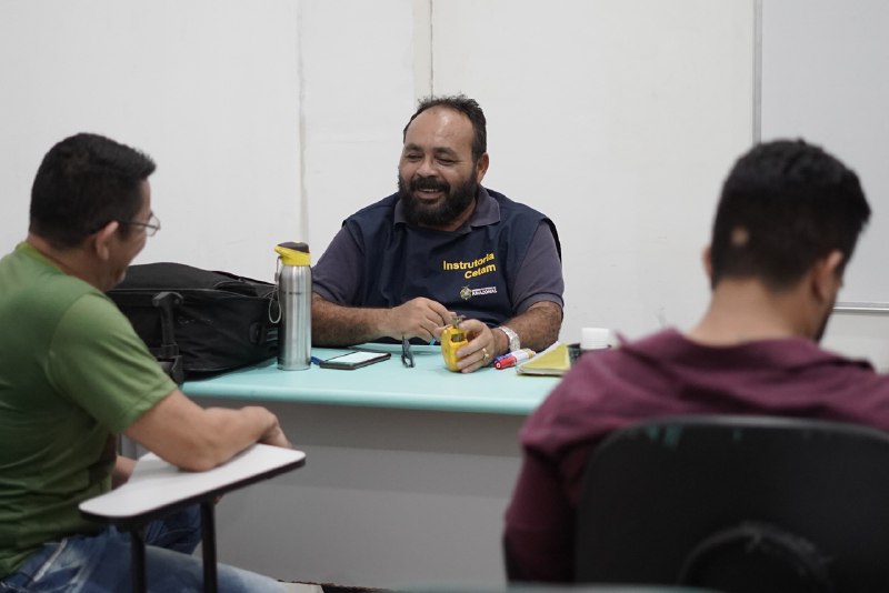 Mais de 2,2 mil vagas gratuitas de cursos de qualificação são oferecidas em Manaus