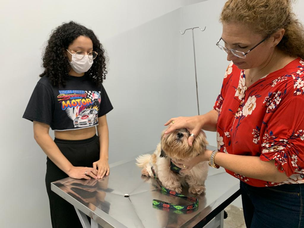 Nilton Lins inaugura hospital veterinário 24h em Manaus