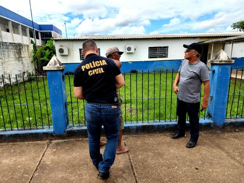 Homem armado com faca invade escola e causa pânico em alunos no Iranduba