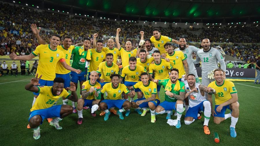 Órgãos públicos terão expediente reduzido no Amazonas nos primeiros jogos do Brasil na Copa