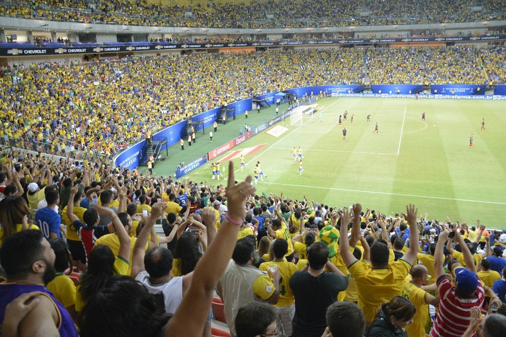 Confira o que abre e fecha em Manaus durante estreia do Brasil na Copa do Mundo