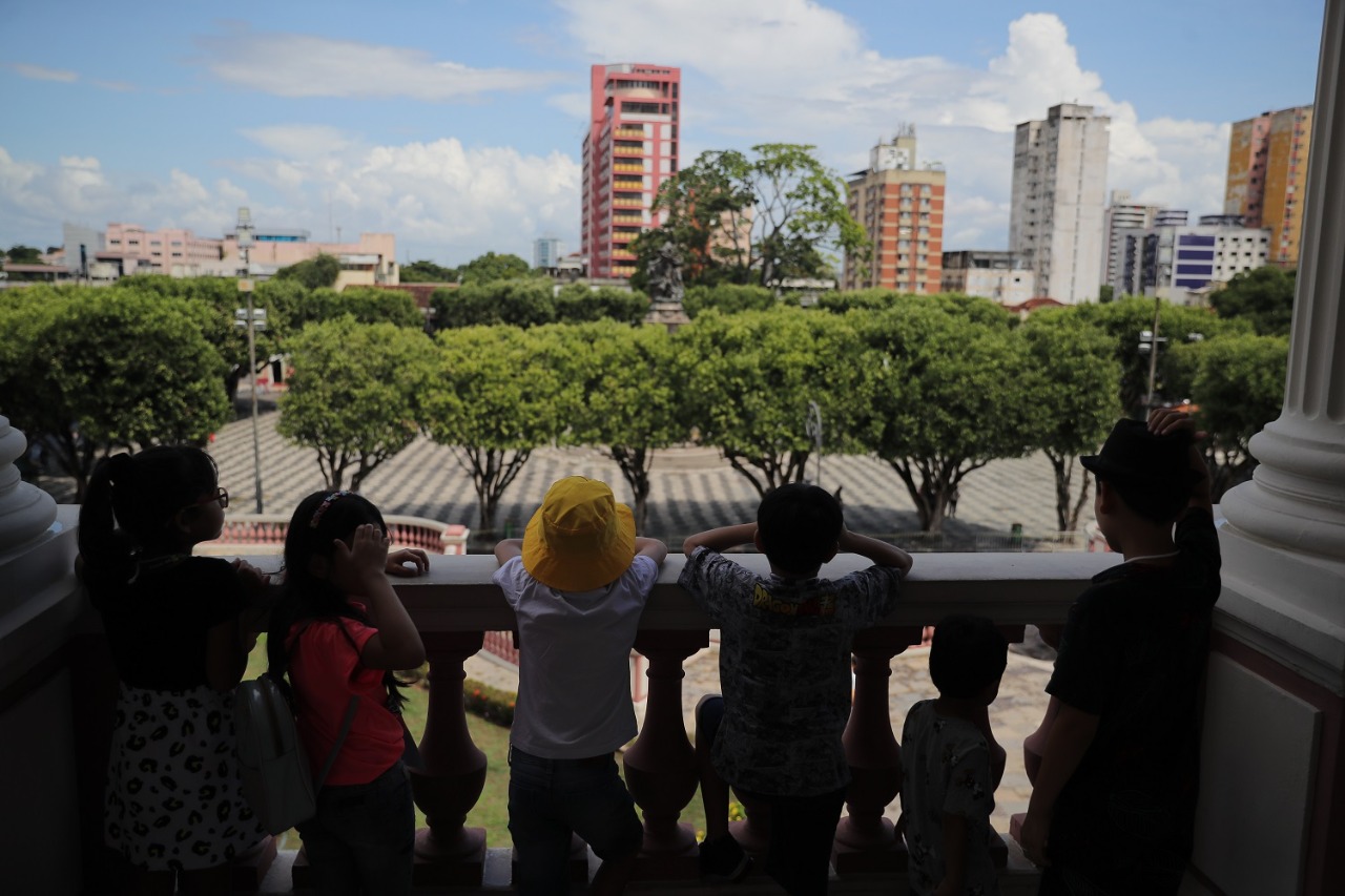 Citytour e trilha guiada: veja o que fazer nos últimos dias de férias em Manaus