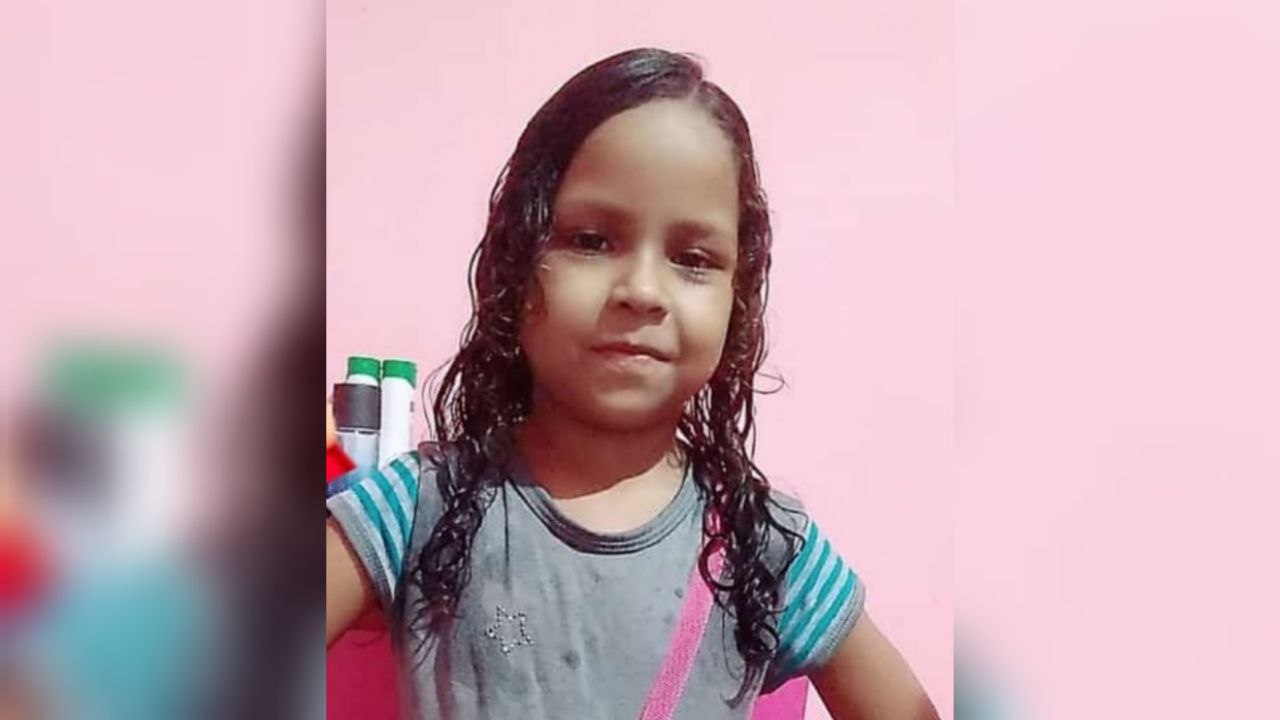 Menina de 7 anos desaparece durante passeio na Ponta Negra, em Manaus