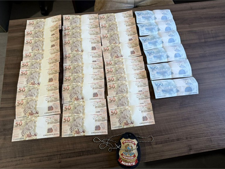 Homem encomenda dinheiro falso após ver anúncio na internet e acaba preso em RO