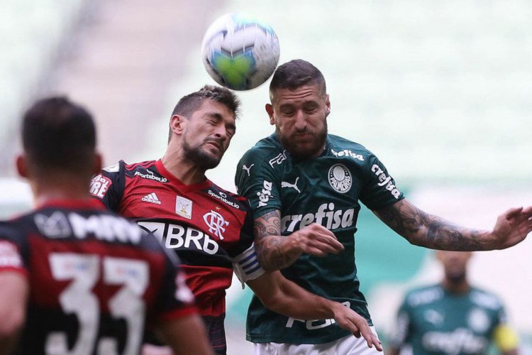 Flamengo e Palmeiras disputam hoje título da Supercopa