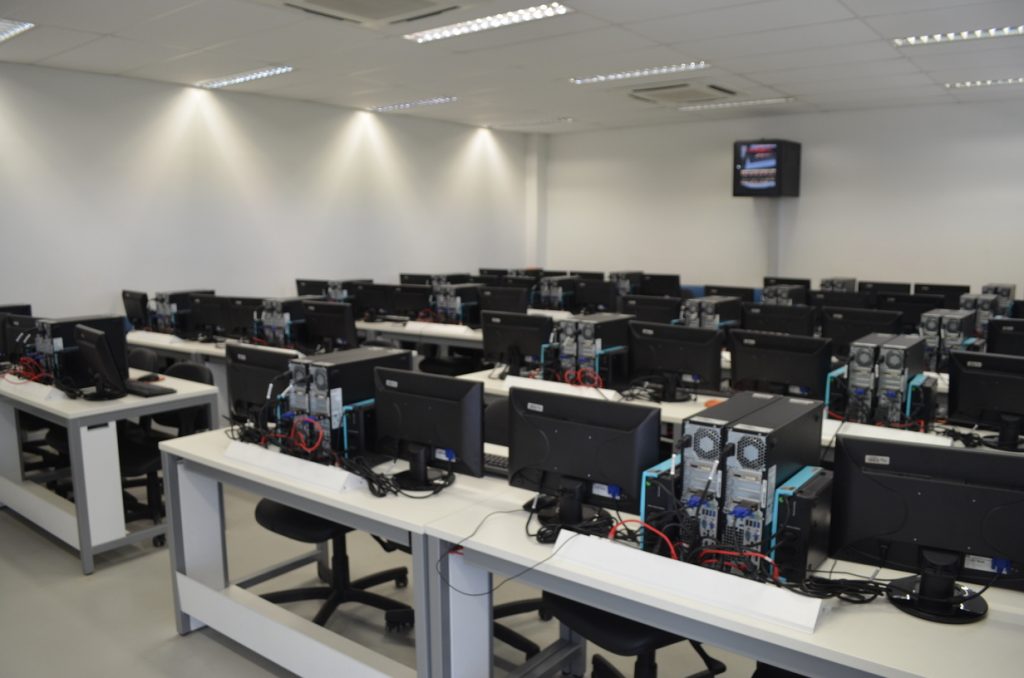 Mais de 365 alunos da rede pública ganham vagas na Fundação Matias Machline