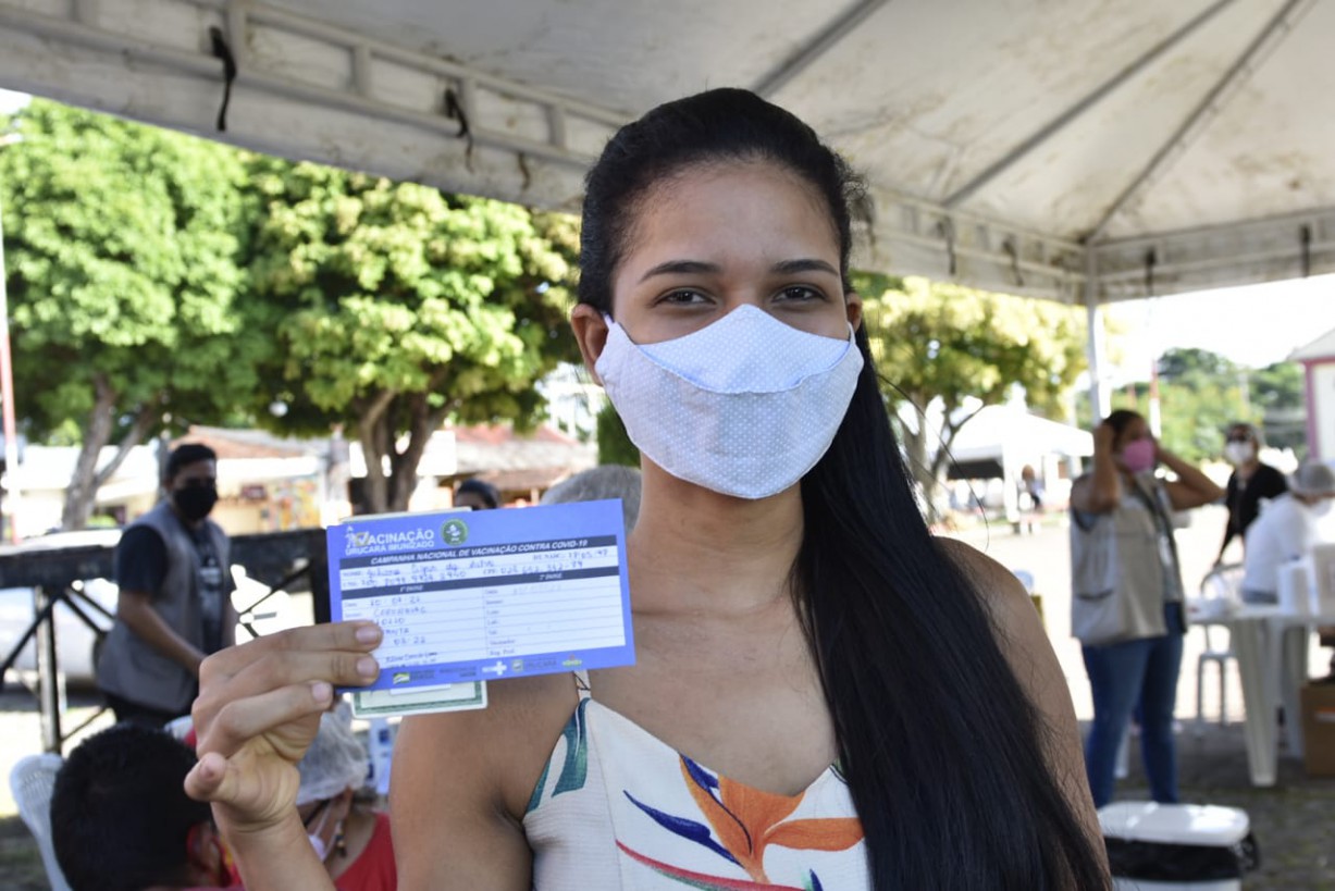 Bares e restaurantes passam a exigir carteira de vacinação de clientes no Amazonas