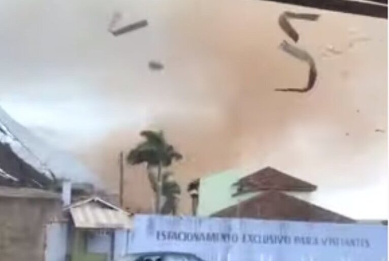 Tornado em Rondônia causa destruição e medo em moradores; Veja vídeo