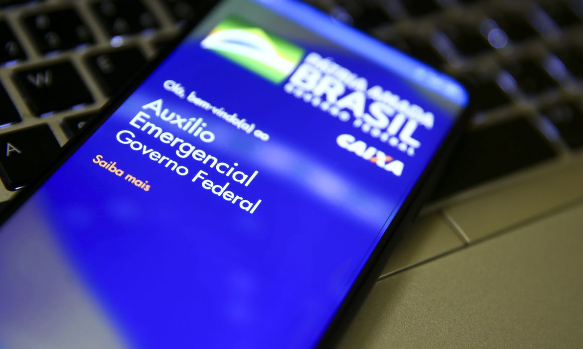 Caixa paga hoje novo lote do auxílio emergencial; confira o calendário