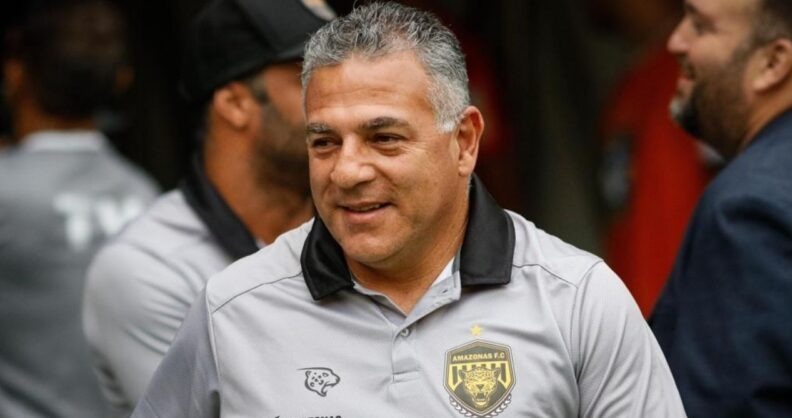 Amazonas demite técnico Luizinho Vieira a 5 dias da Série B