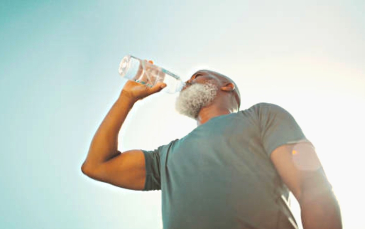 Temperatura acima de 40ºC aumenta risco de morte entre idosos, aponta estudo