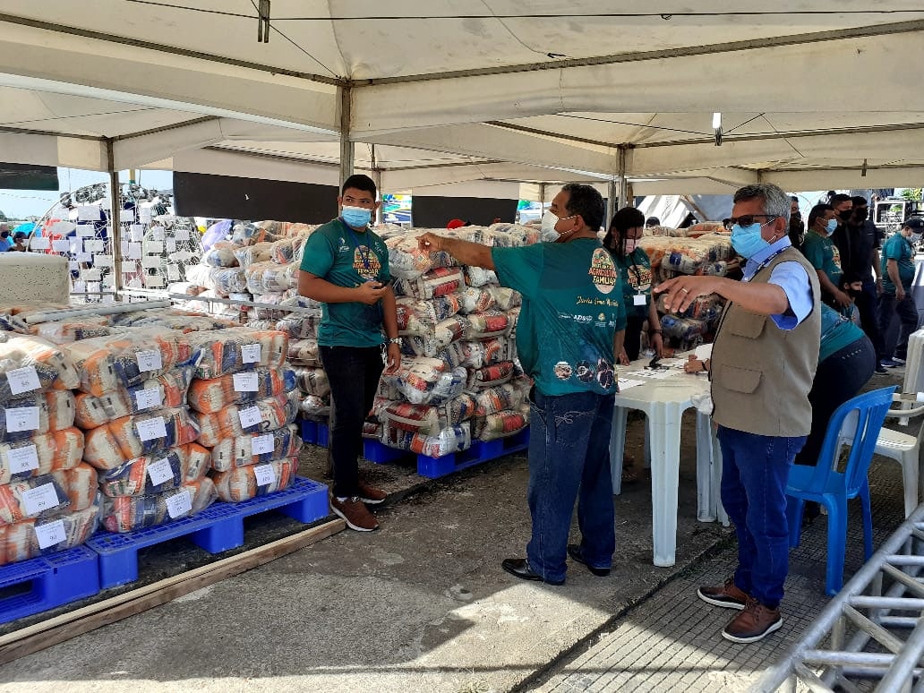 10 mil cestas básicas são doadas a pescadores artesanais no Amazonas