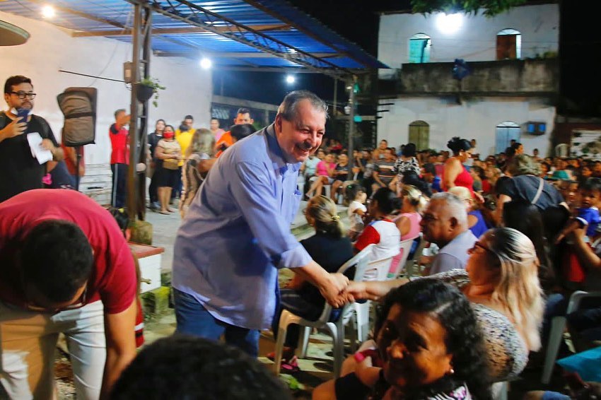 Omar visita instituto que ajuda famílias em situação de vulnerabilidade social em Manaus